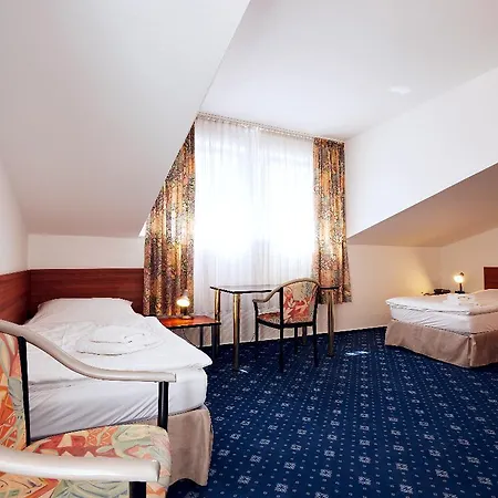 Hotel Ring